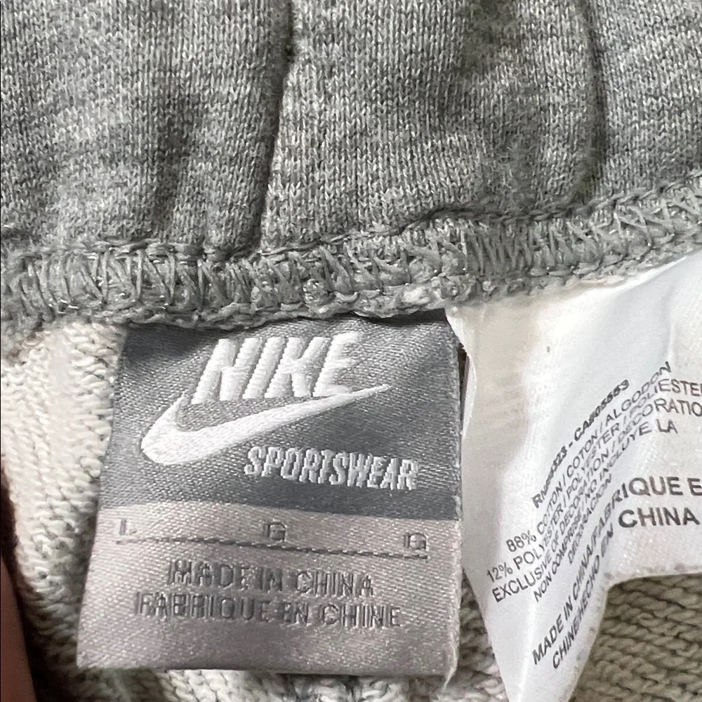 Nike Sportswear Women’s Fleece sweatpants Sz L - Picture 9 of 10